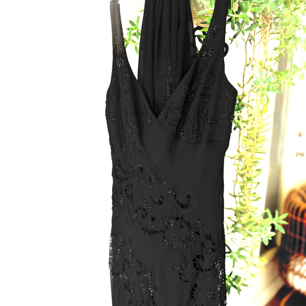 Elegant Black Sleeveless Dress